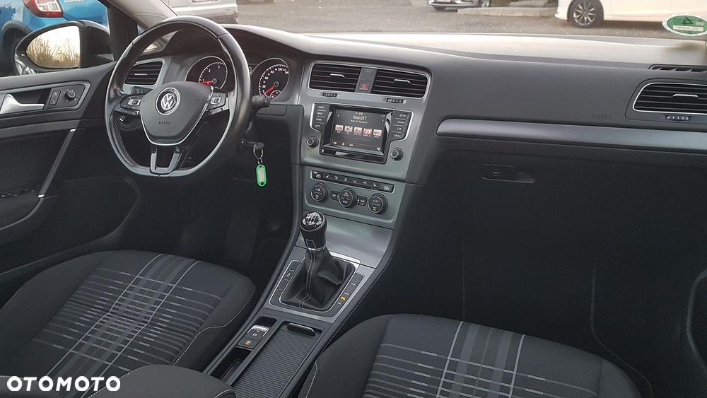 Volkswagen Golf Variant 2.0 TDI BlueMotion Technology Lounge - 18