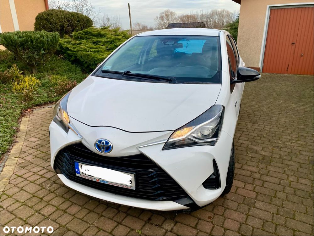 Toyota Yaris Hybrid 100 Active - 3