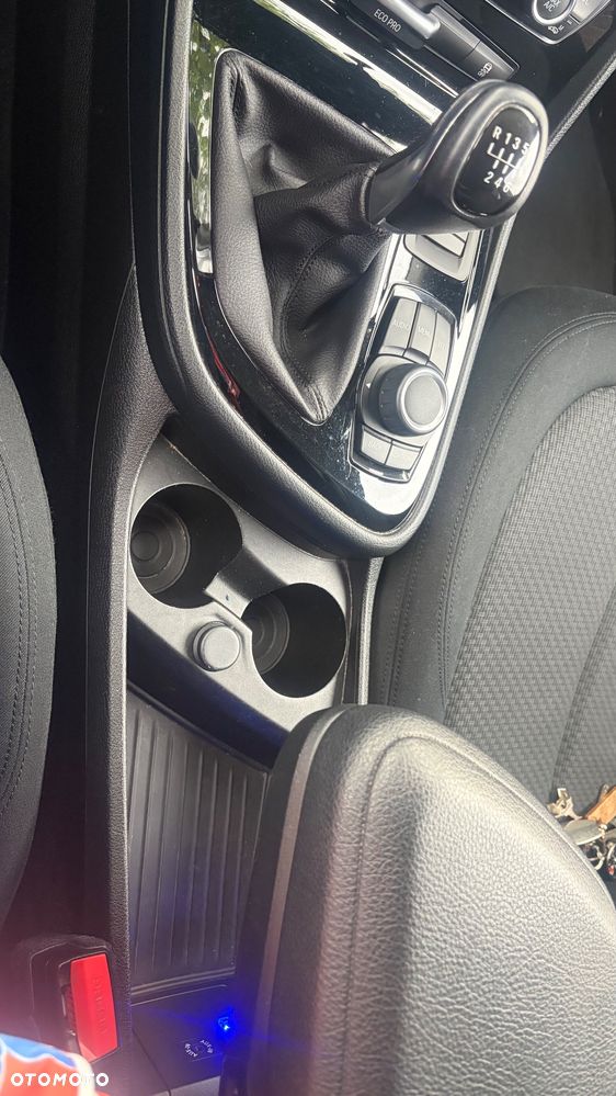 BMW Seria 2 218d Luxury Line - 13