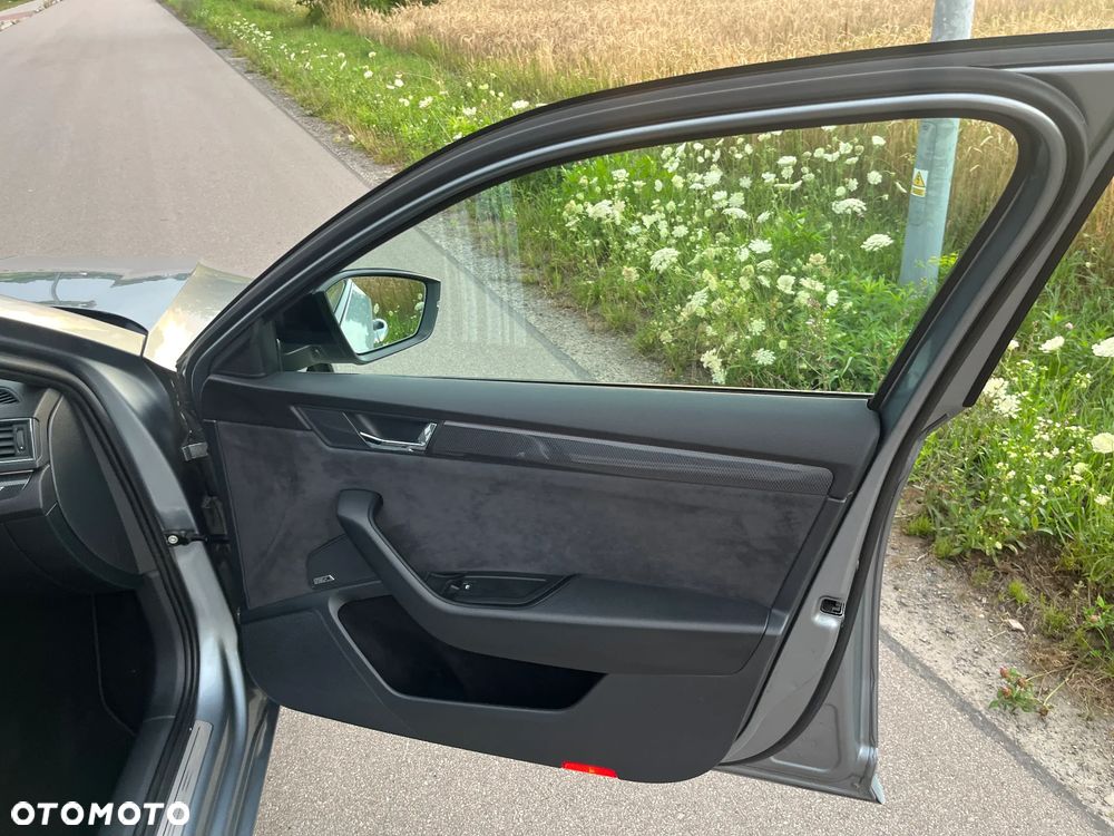 Skoda Superb 2.0 TSI 4x4 Sportline DSG - 17