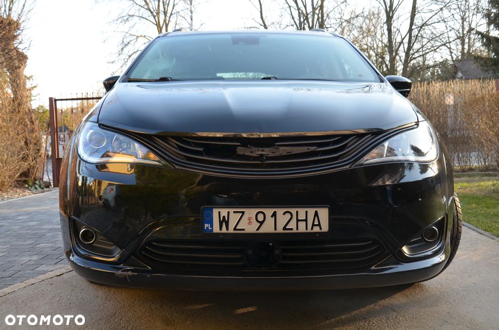 Chrysler Pacifica - 6