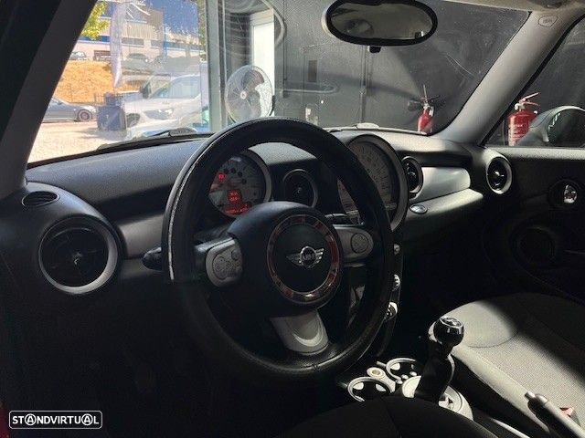 MINI 3 Portas One 1.4 - 7