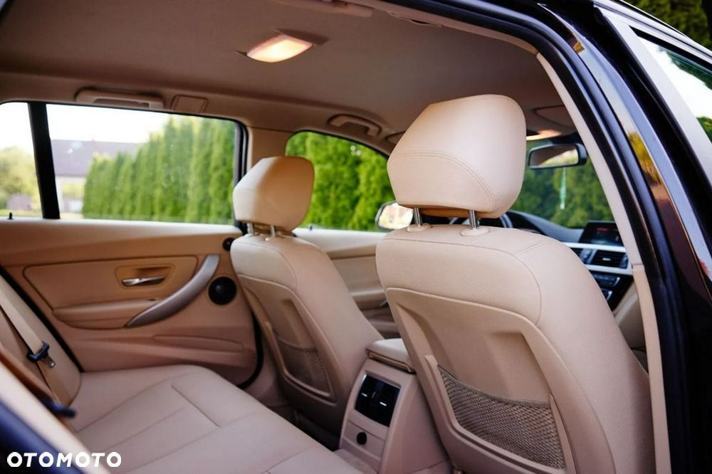 BMW Seria 3 318d Edition Luxury Line Purity - 31