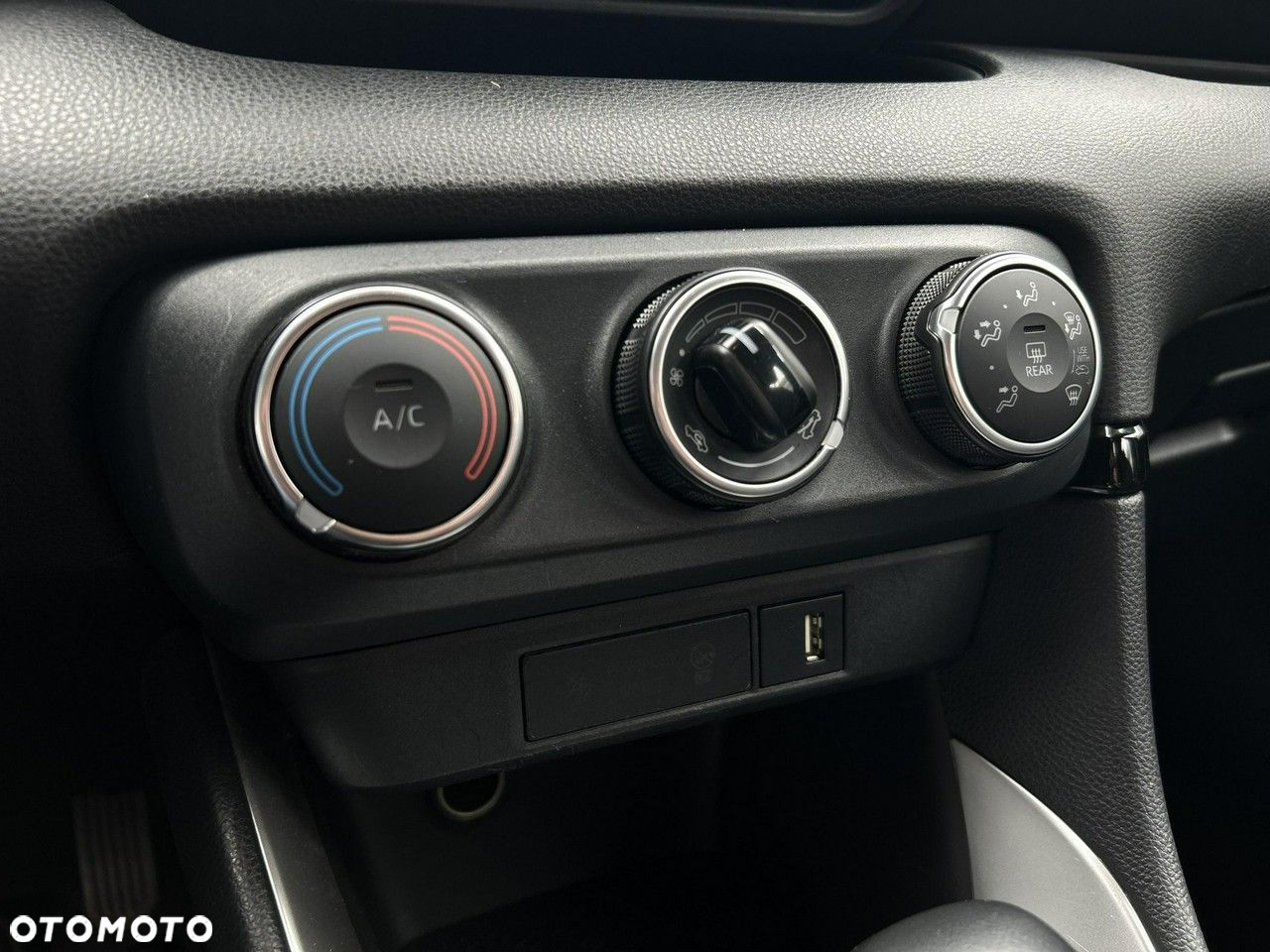 Toyota Yaris - 18