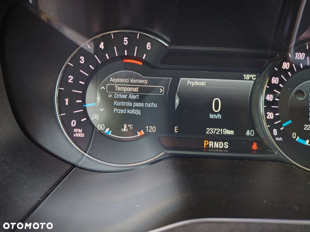 Ford S-Max - 12