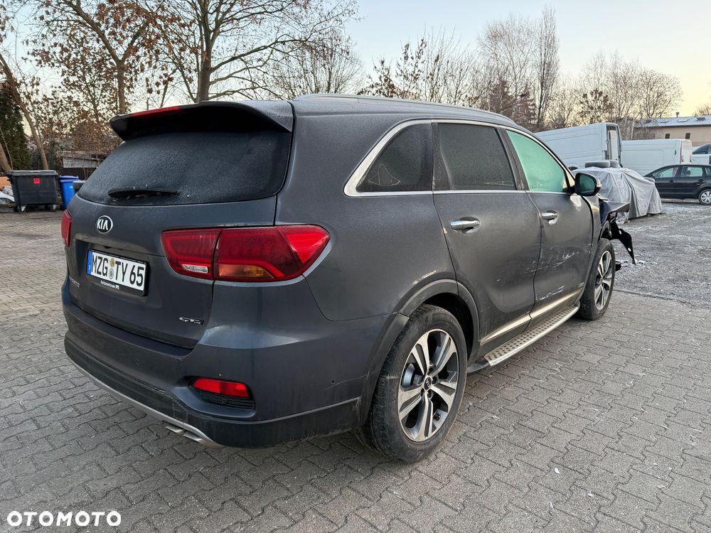 Kia Sorento 2.2 CRDi AWD GT Line - 4