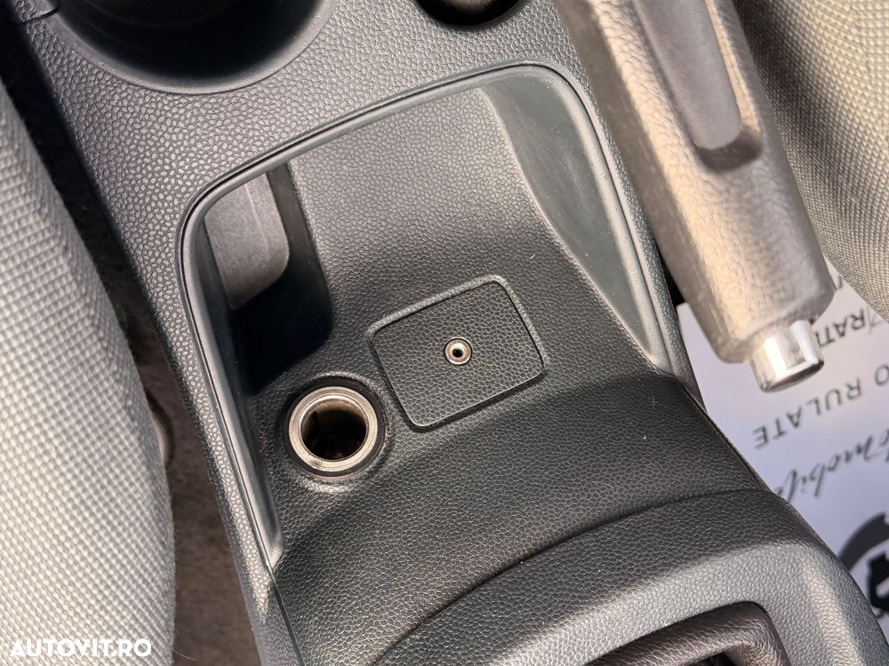Ford Fiesta - 20