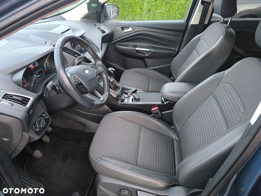 Ford Kuga - 10