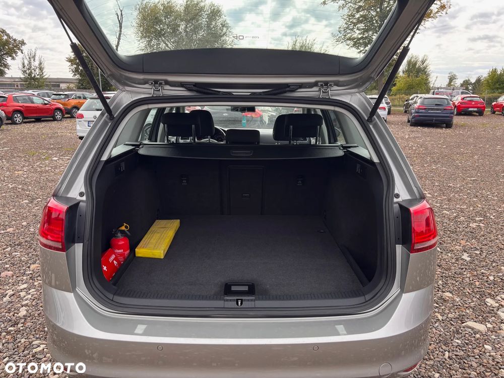 Volkswagen Golf Variant 1.6 TDI DPF Trendline - 22