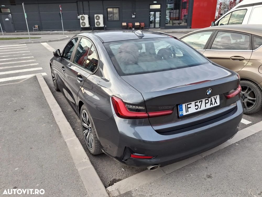 BMW Seria 3 318i AT - 3