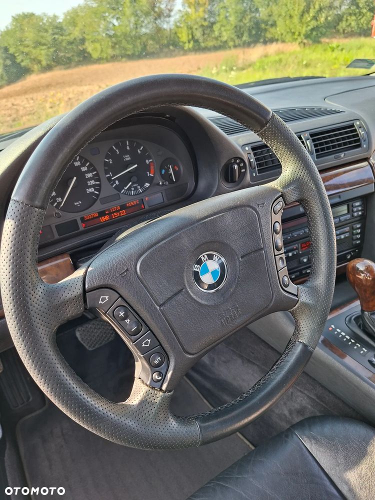 BMW Seria 7 740iL - 16