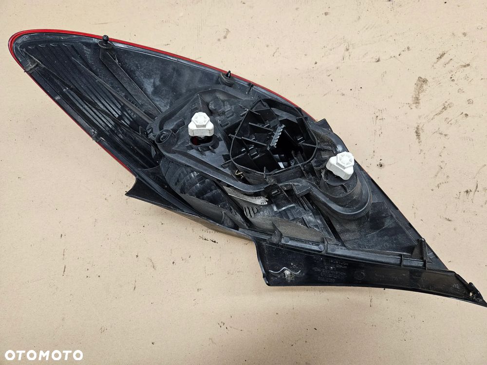 Opel Corsa D  lampa tył tylna prawa lewa  5D - 7