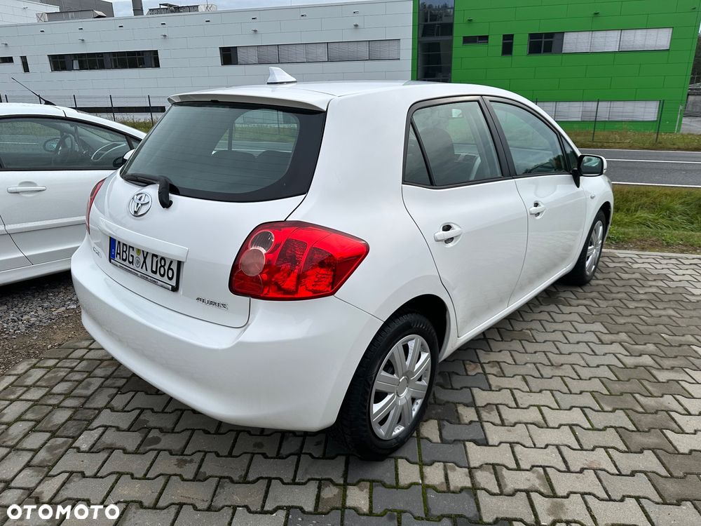 Toyota Auris - 4