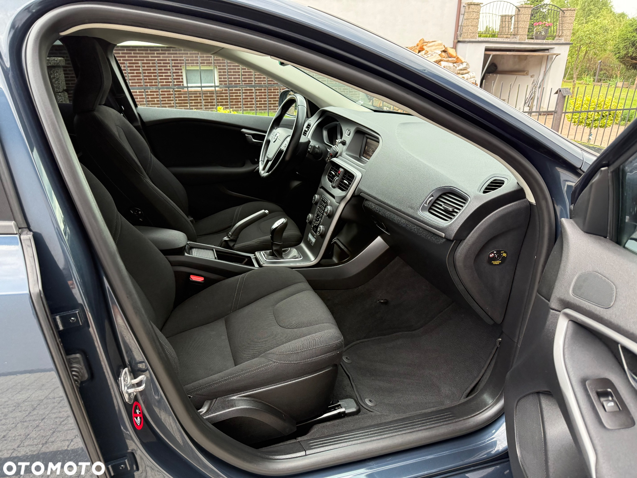 Volvo V40 D2 Drive-E Momentum - 14