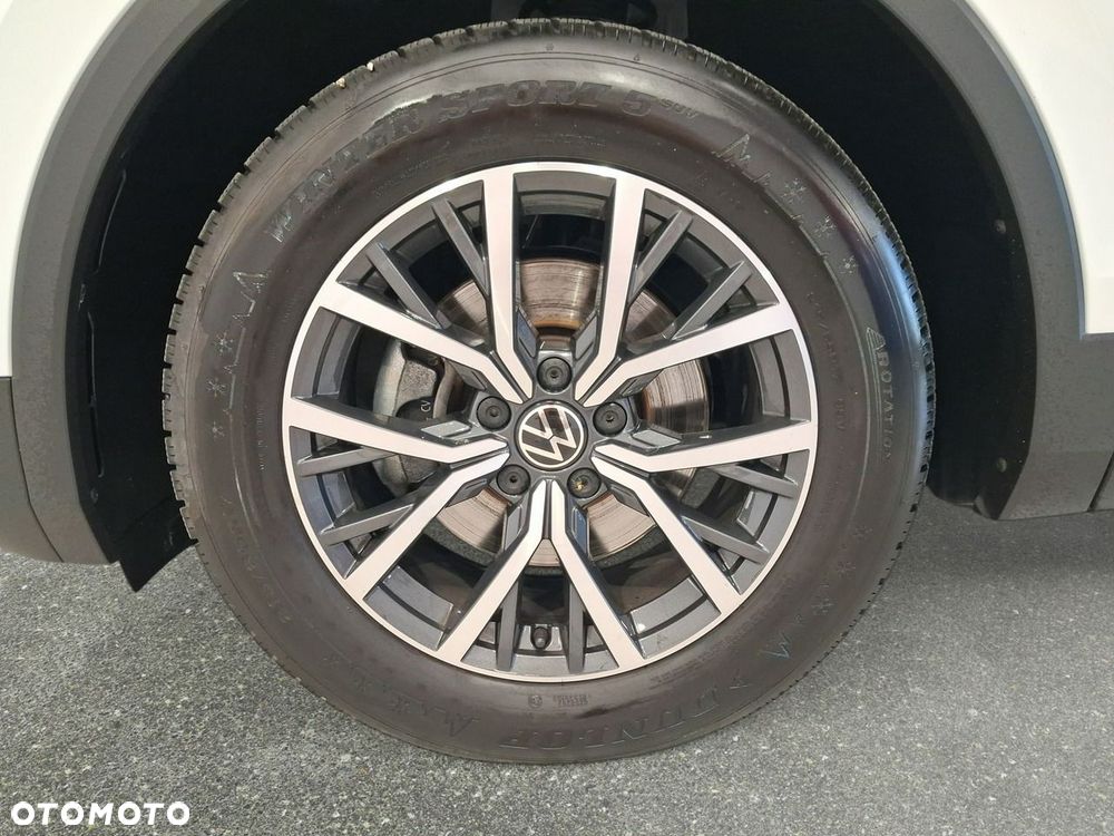 Volkswagen Tiguan - 11