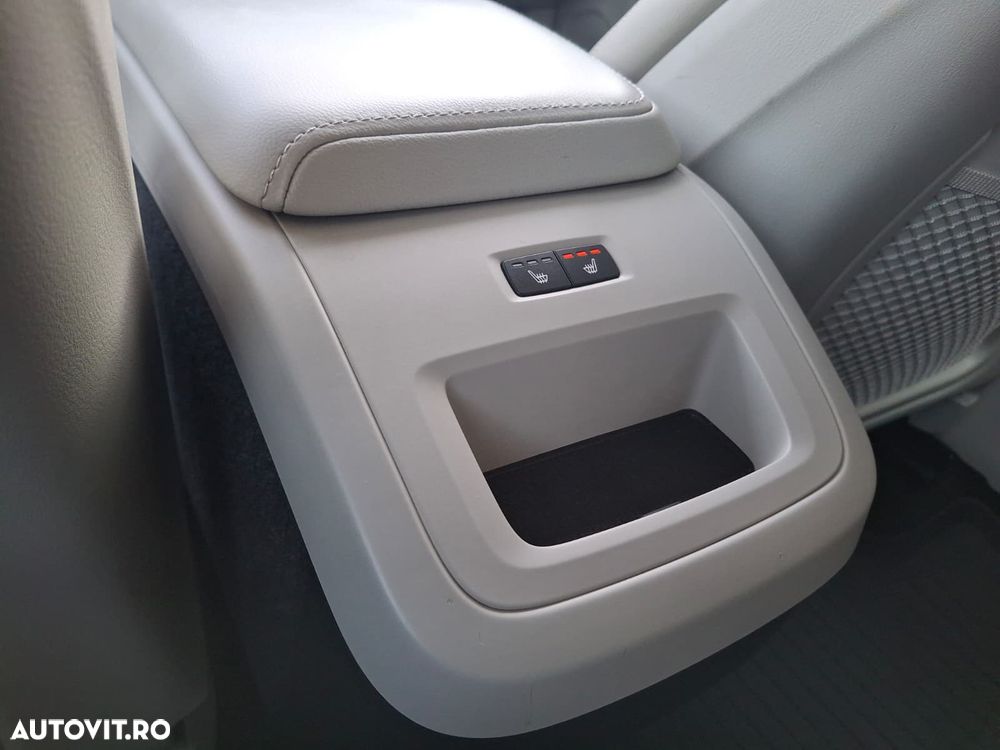 Volvo XC 60 - 31