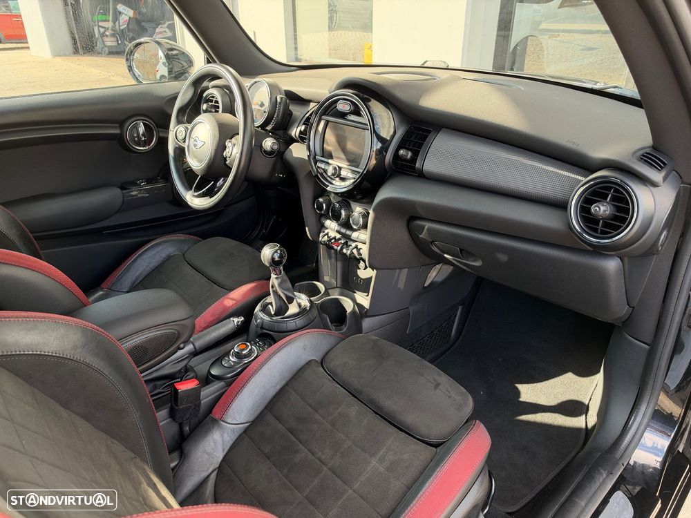 MINI 3 Portas Cooper D - 17