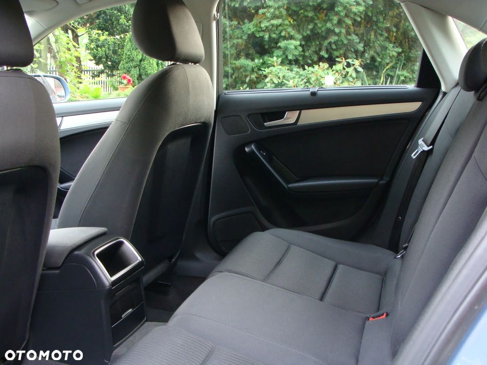 Audi A4 Limousine - 19