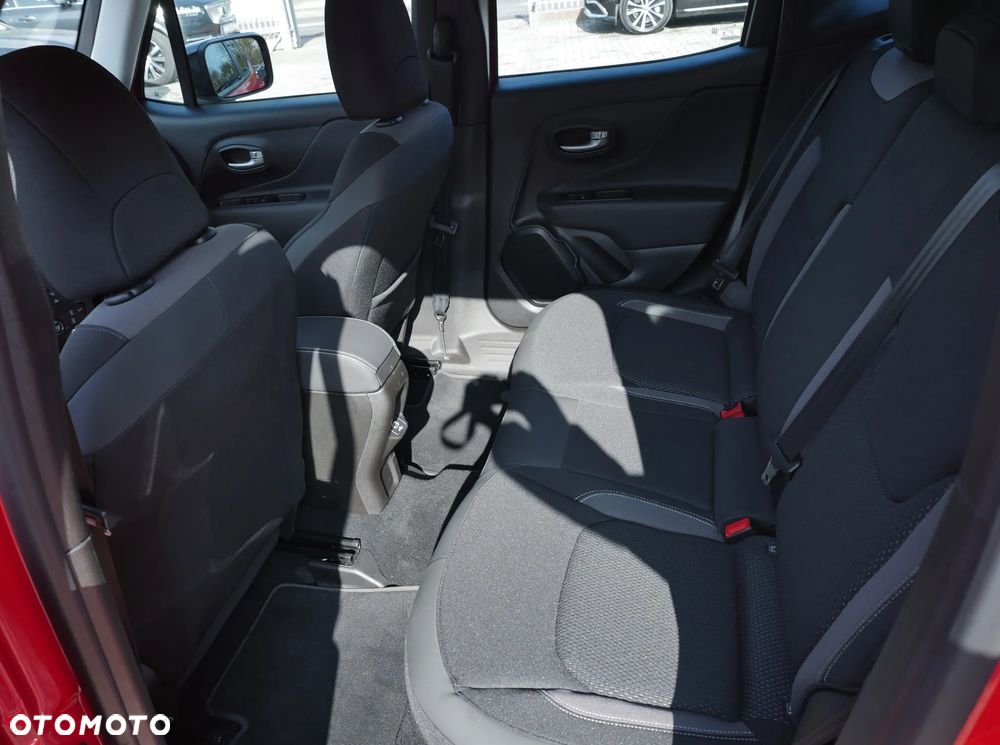 Jeep Renegade 1.5 T4 mHEV Limited FWD S&S DCT - 24