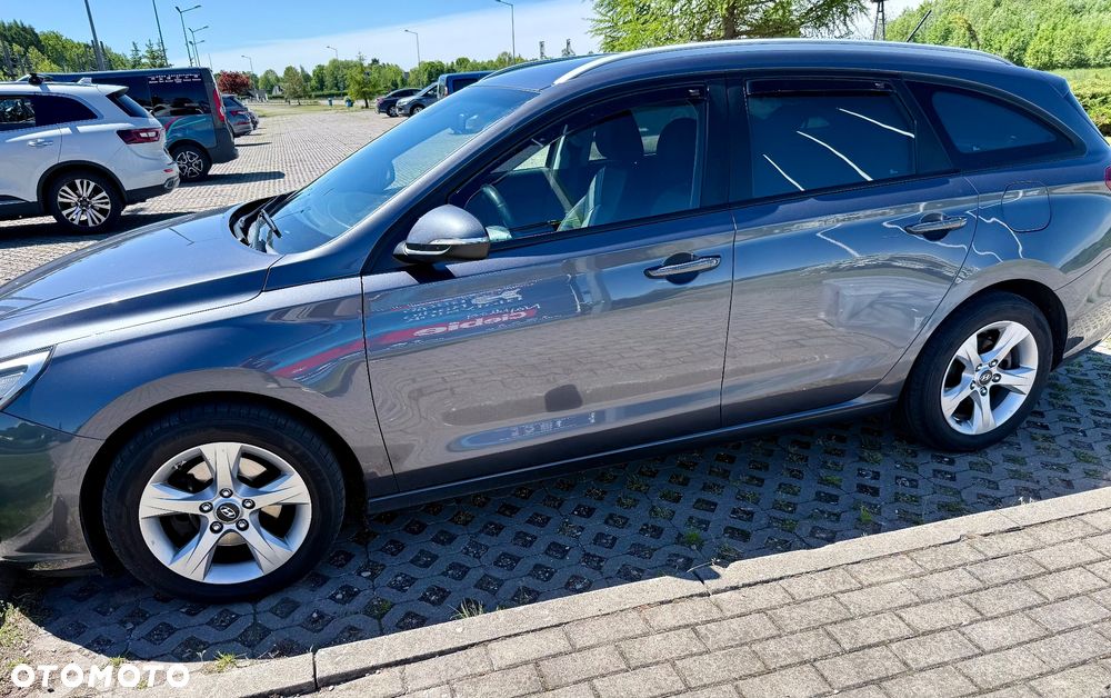 Hyundai i30 1.6 CRDi Classic + - 7