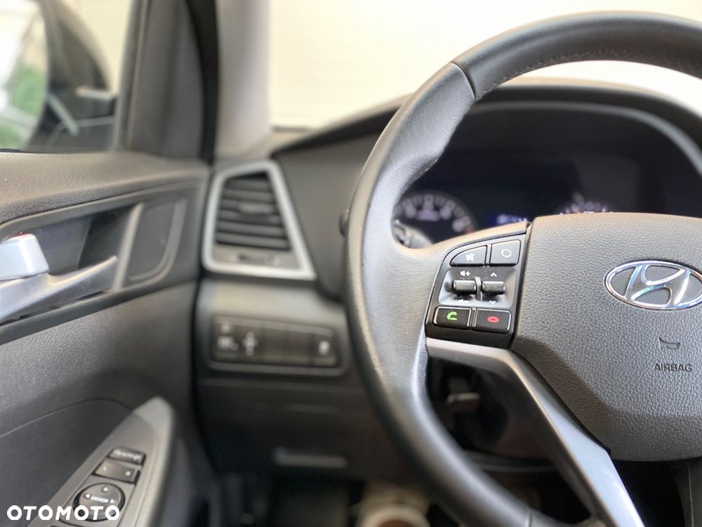 Hyundai Tucson 1.6 GDI BlueDrive Design 2WD - 21
