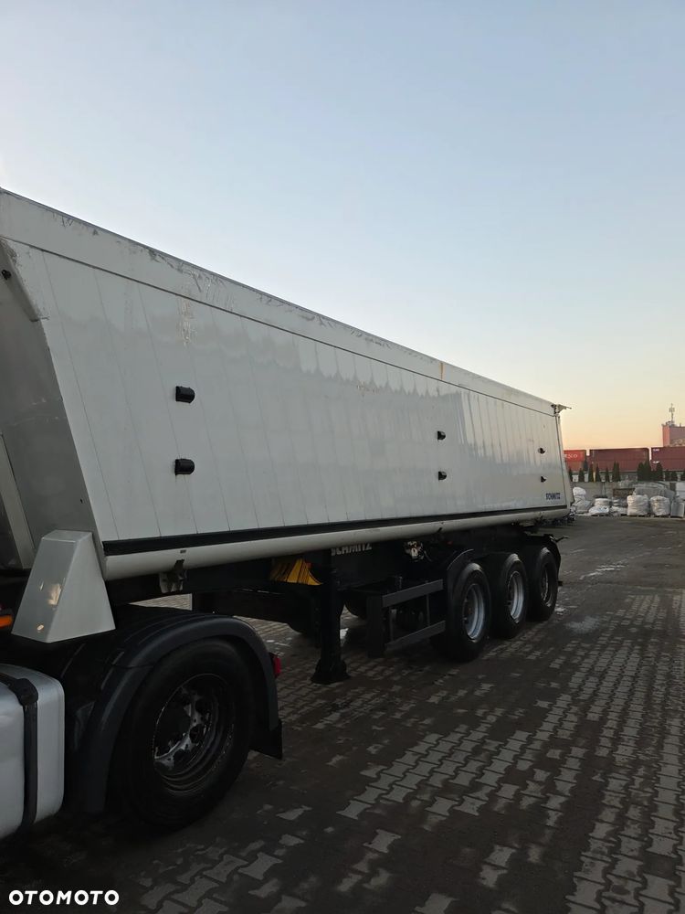 Schmitz Cargobull SKI 24 - 1