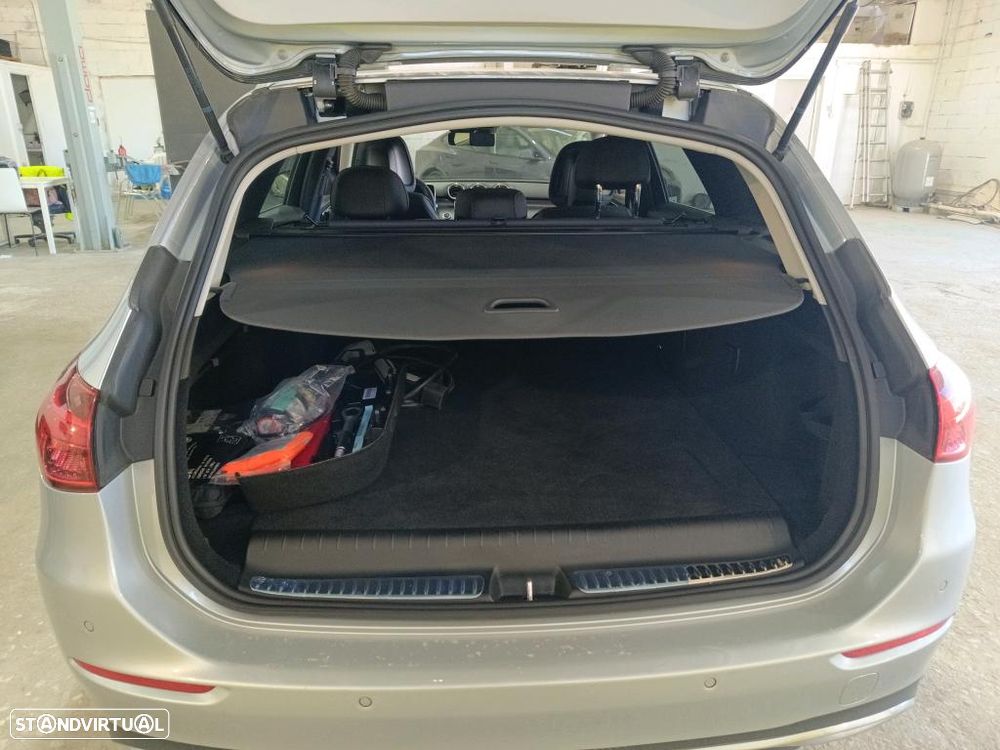 Mercedes-Benz C 300 e - 12