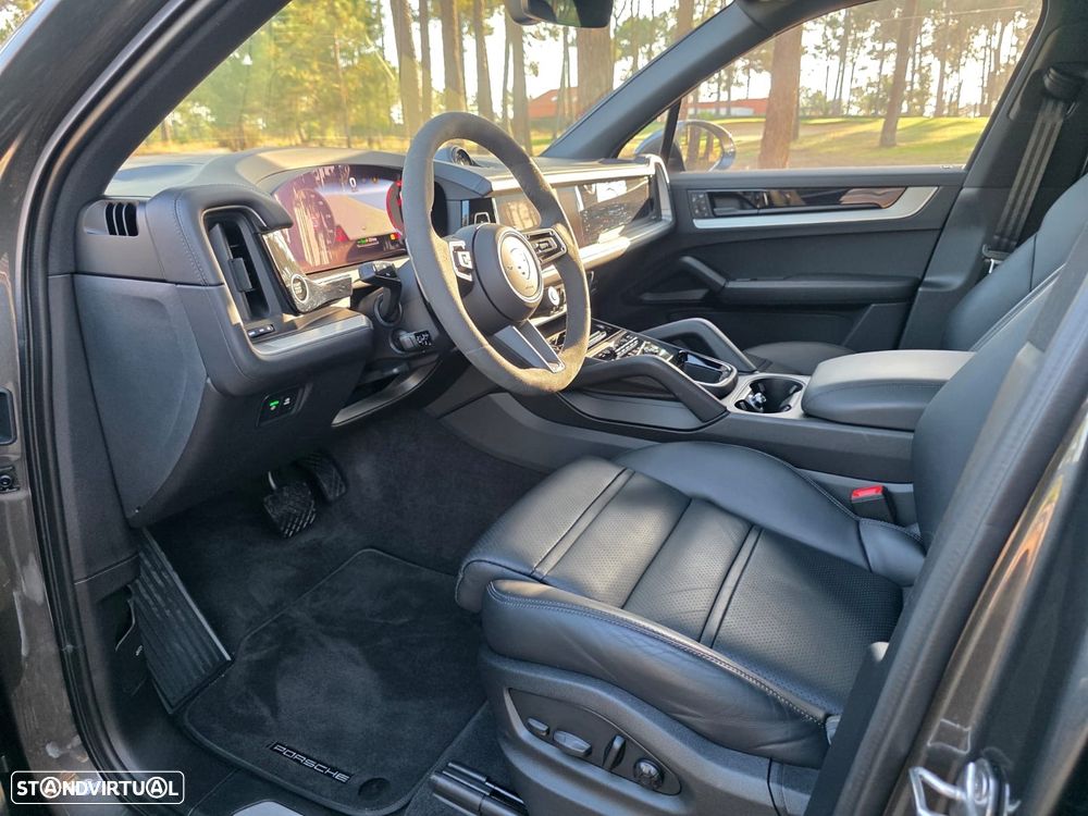 Porsche Cayenne E-Hybrid - 9