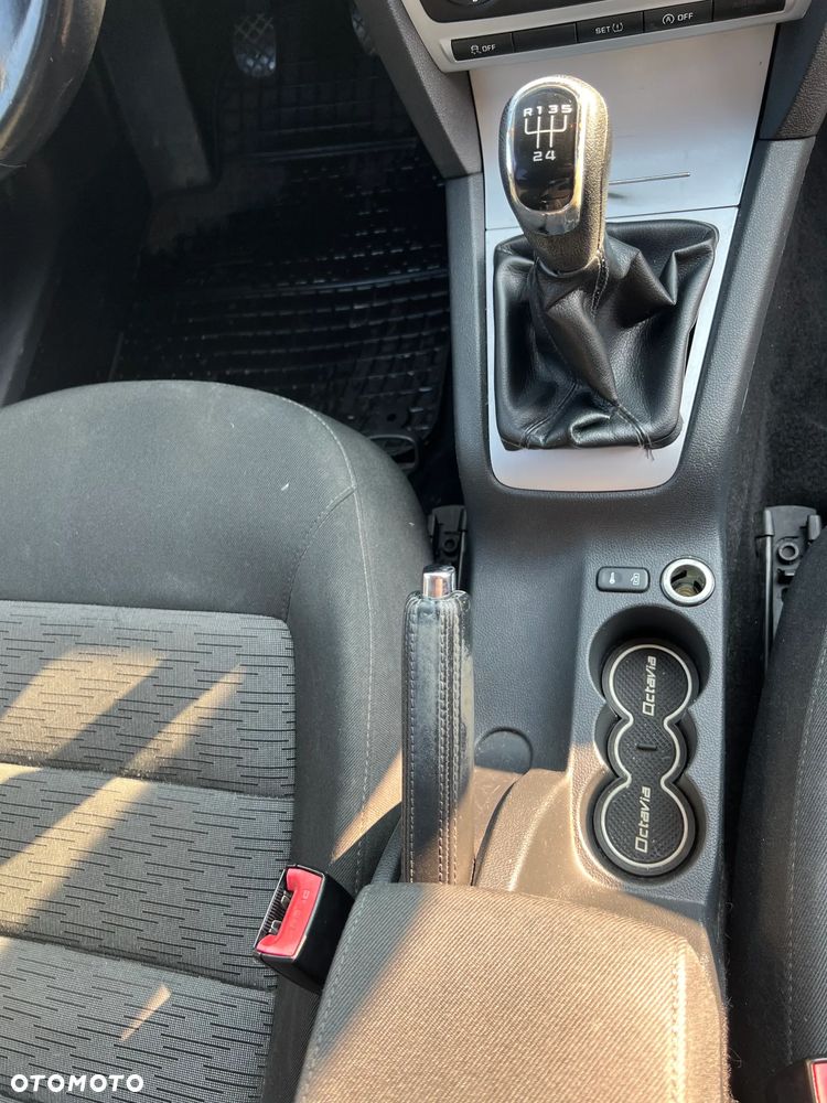 Skoda Octavia 1.6 TDI Ambiente - 17