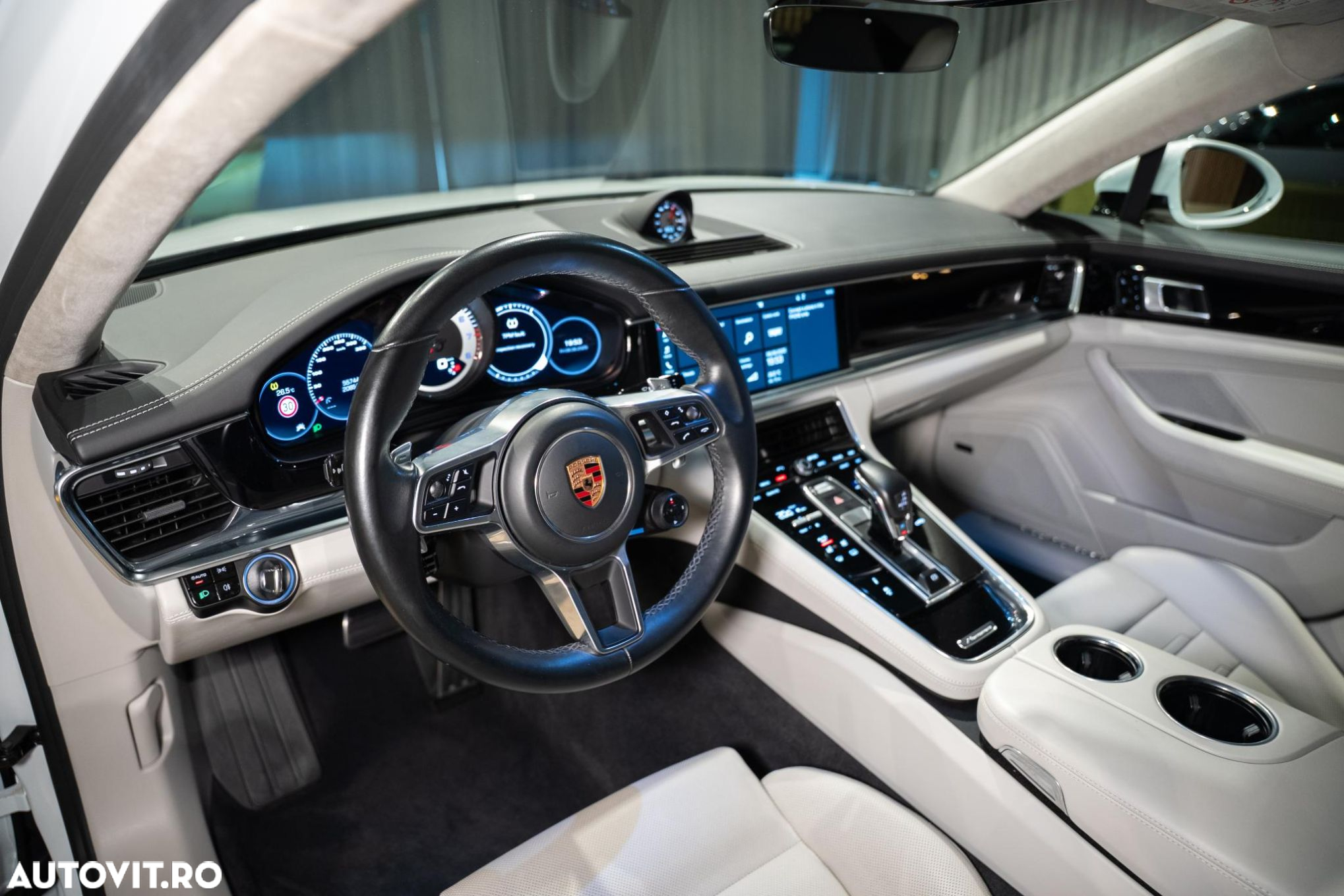 Porsche Panamera - 8