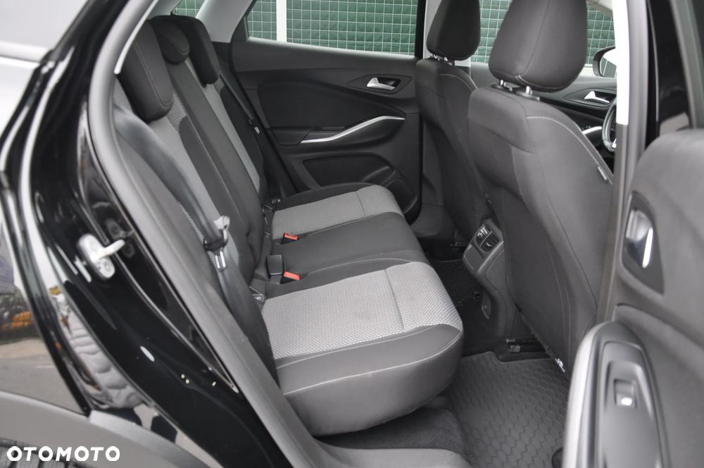 Opel Grandland X 1.2 T GPF Design Line S&S - 27