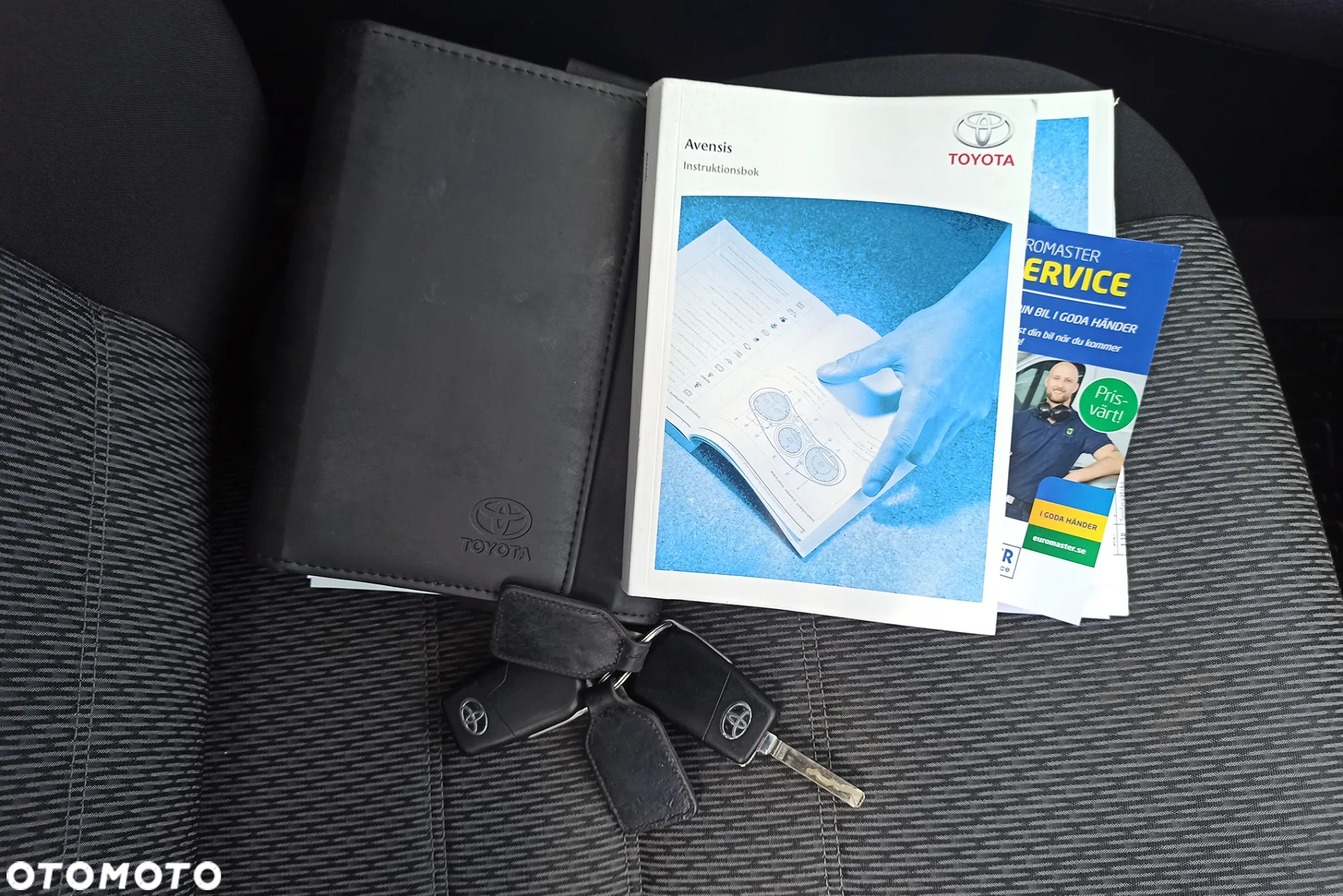 Toyota Avensis - 38
