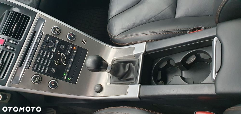 Volvo XC 60 2.4D - 9