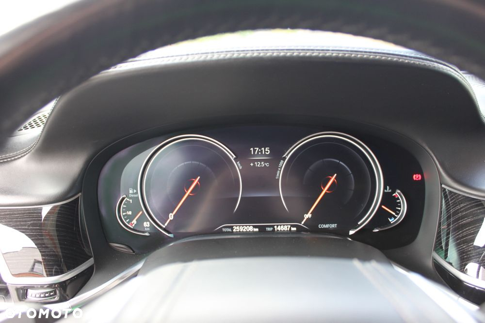 BMW Seria 7 730d xDrive - 24