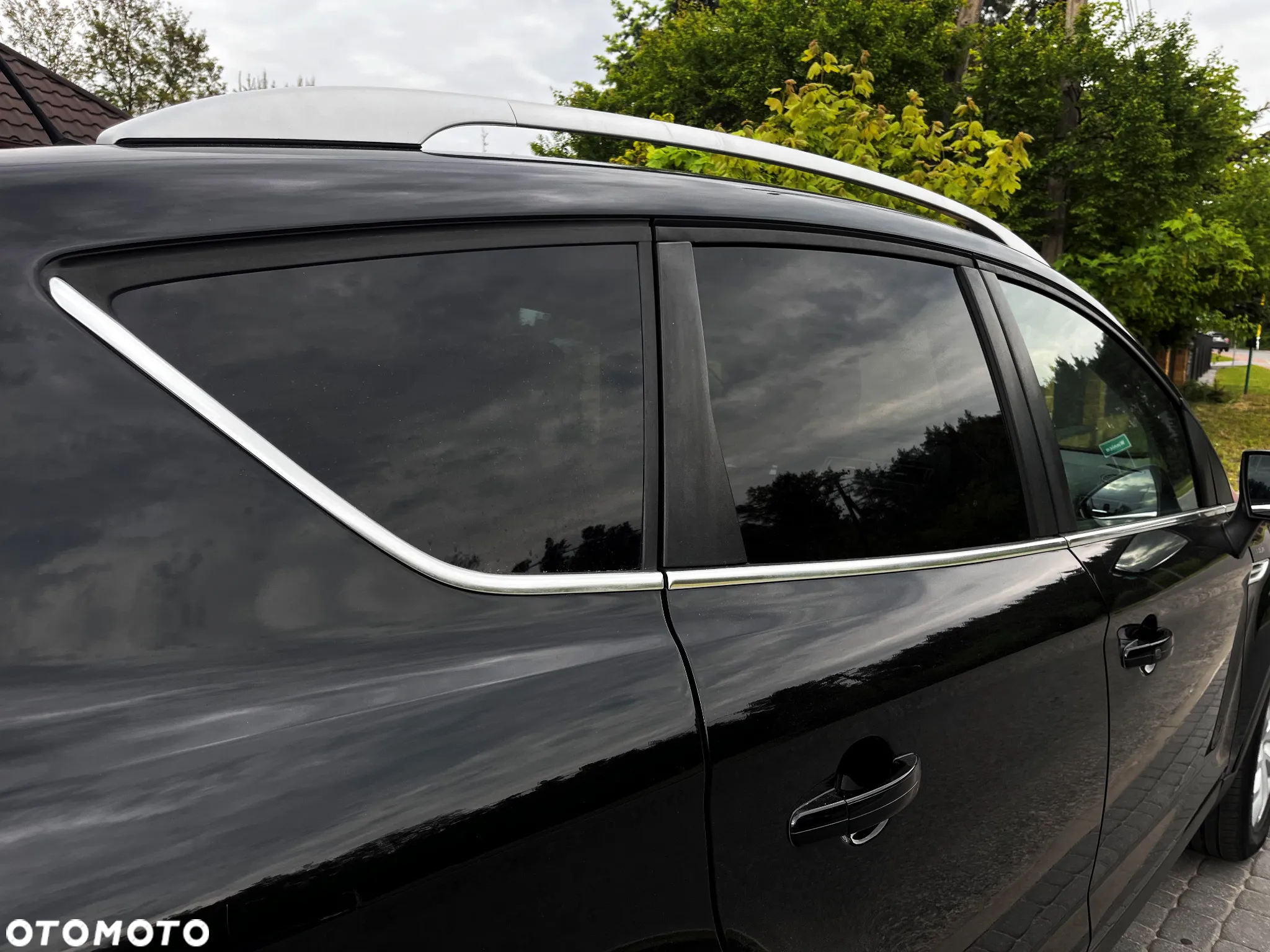 Ford Kuga 2.0 TDCi 2x4 Titanium - 25