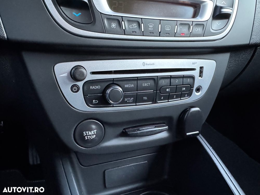 Renault Megane dCi 110 FAP Paris - 24