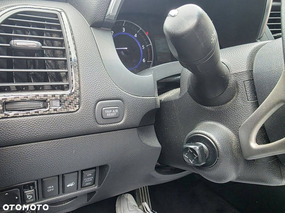 Infiniti QX70 - 15