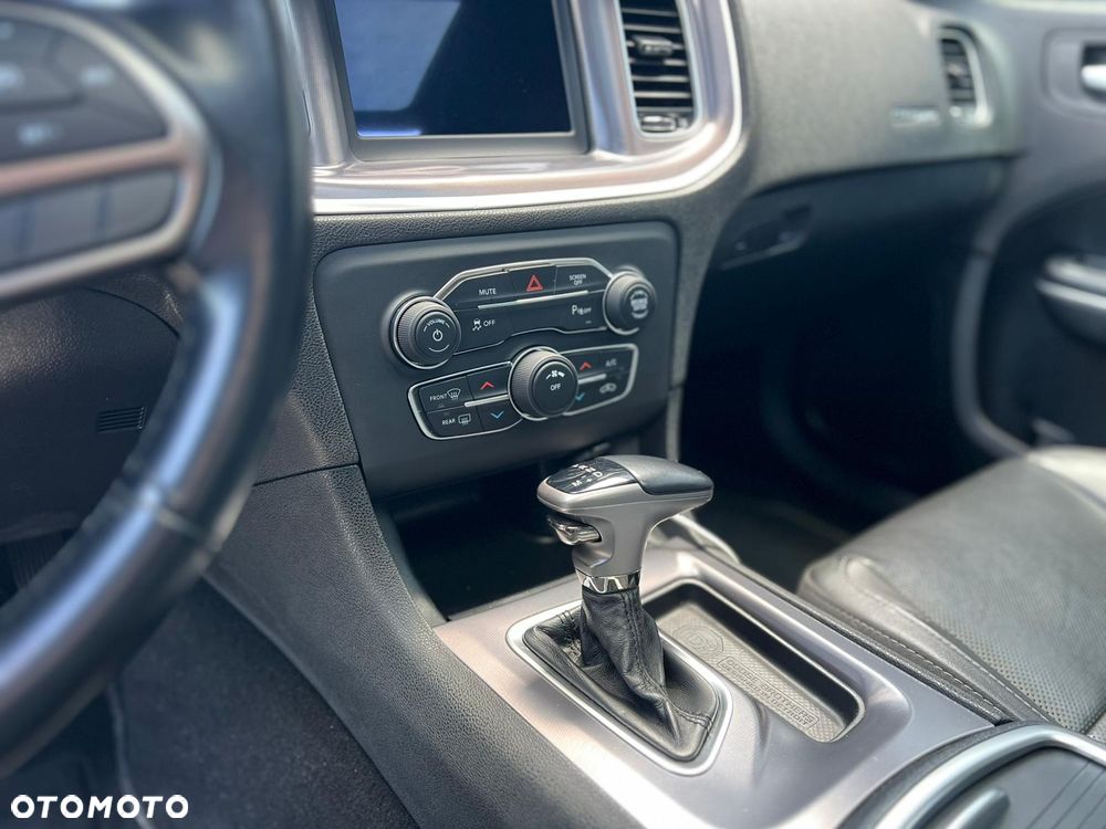 Dodge Charger 3.6 GT - 10