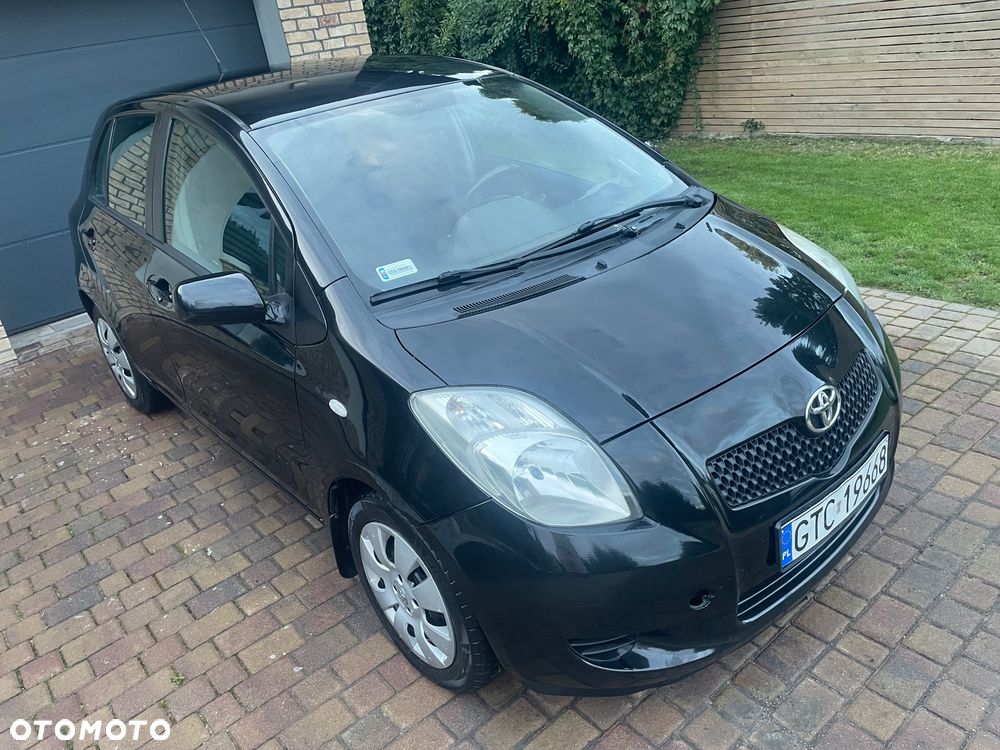 Toyota Yaris 1.0 Luna A/C - 2