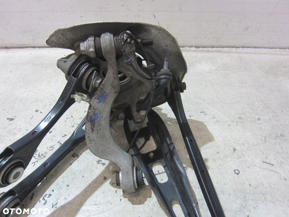 BMW X3 G01 ZWROTNICA TYLNA PRAWA WAHACZ 6871030 ZAWIESZENIE 33306871028 - 6