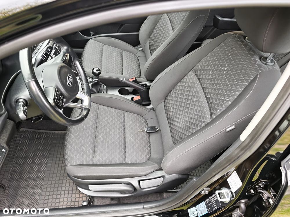 Kia Rio 1.2 L - 14