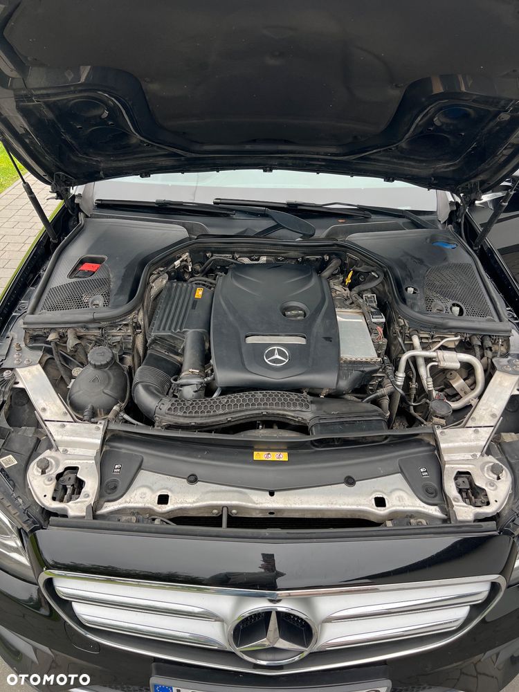 Mercedes-Benz Klasa E 200 4-Matic 9G-TRONIC - 18
