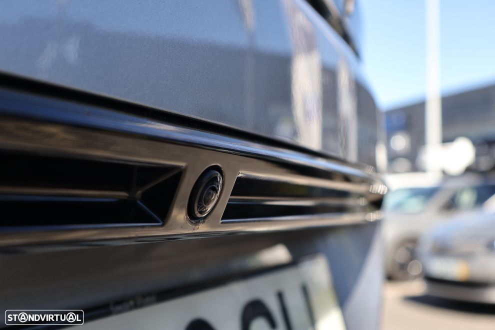 Peugeot 2008 1.2 Hybrid Allure e-DCS6 - 7