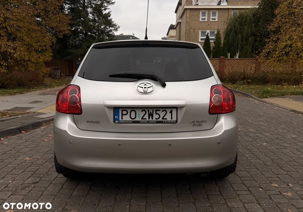 Toyota Auris - 12