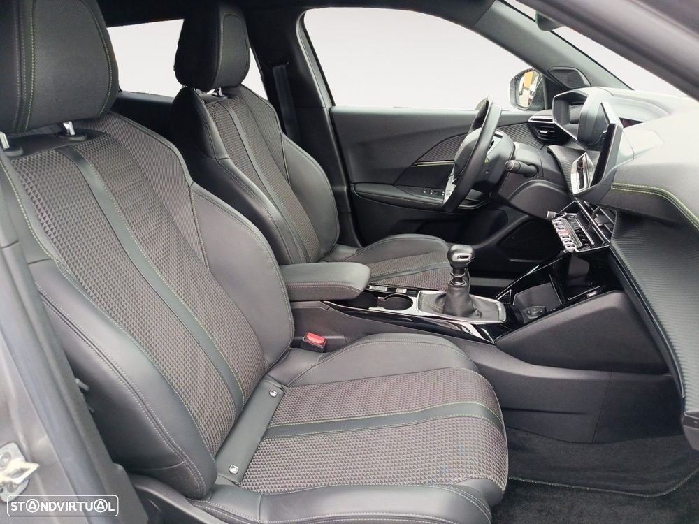 Peugeot 2008 1.2 PureTech GT - 15
