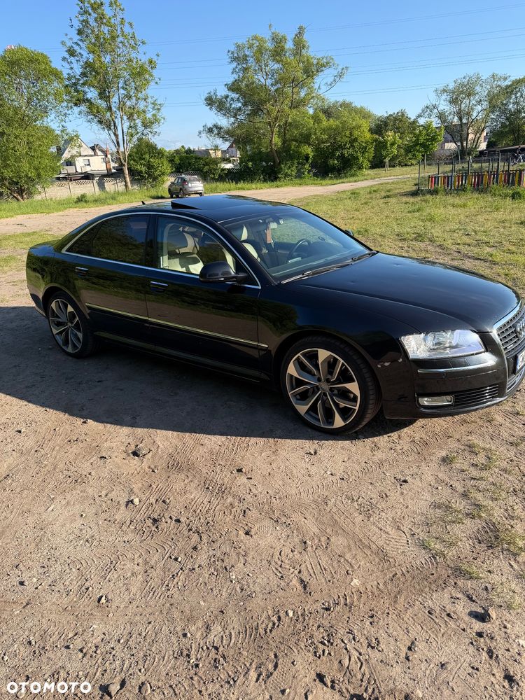 Audi A8 4.2 FSI Quattro - 2