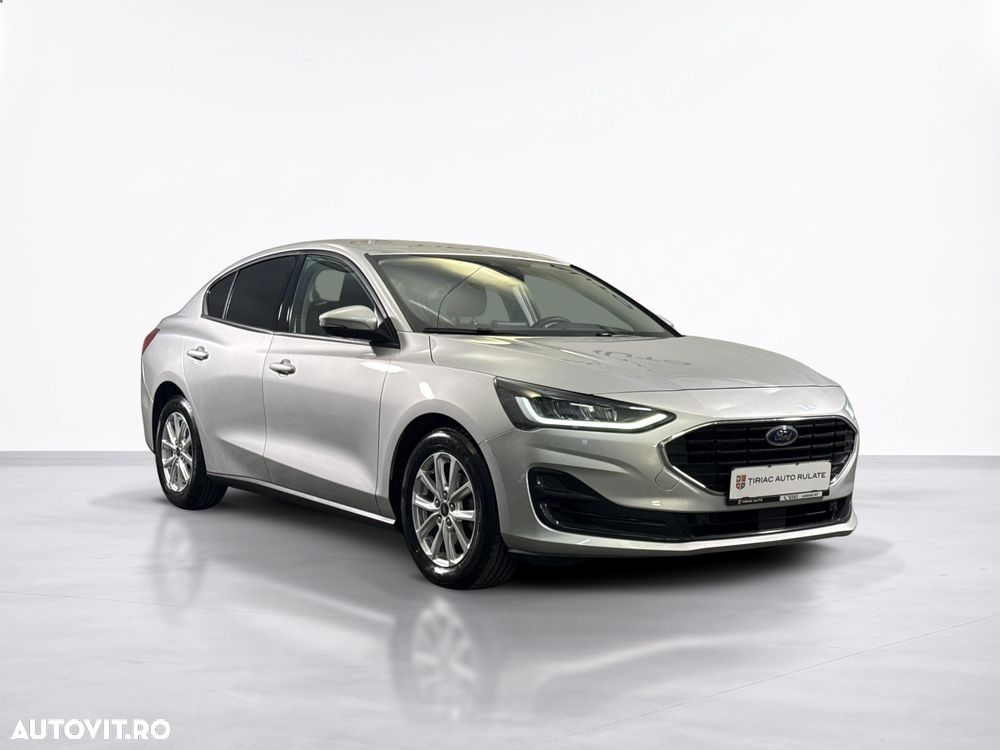 Ford Focus - 8