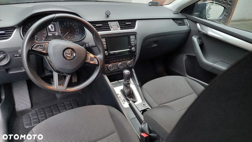 Skoda Octavia 2.0 TDI Ambition DSG - 18