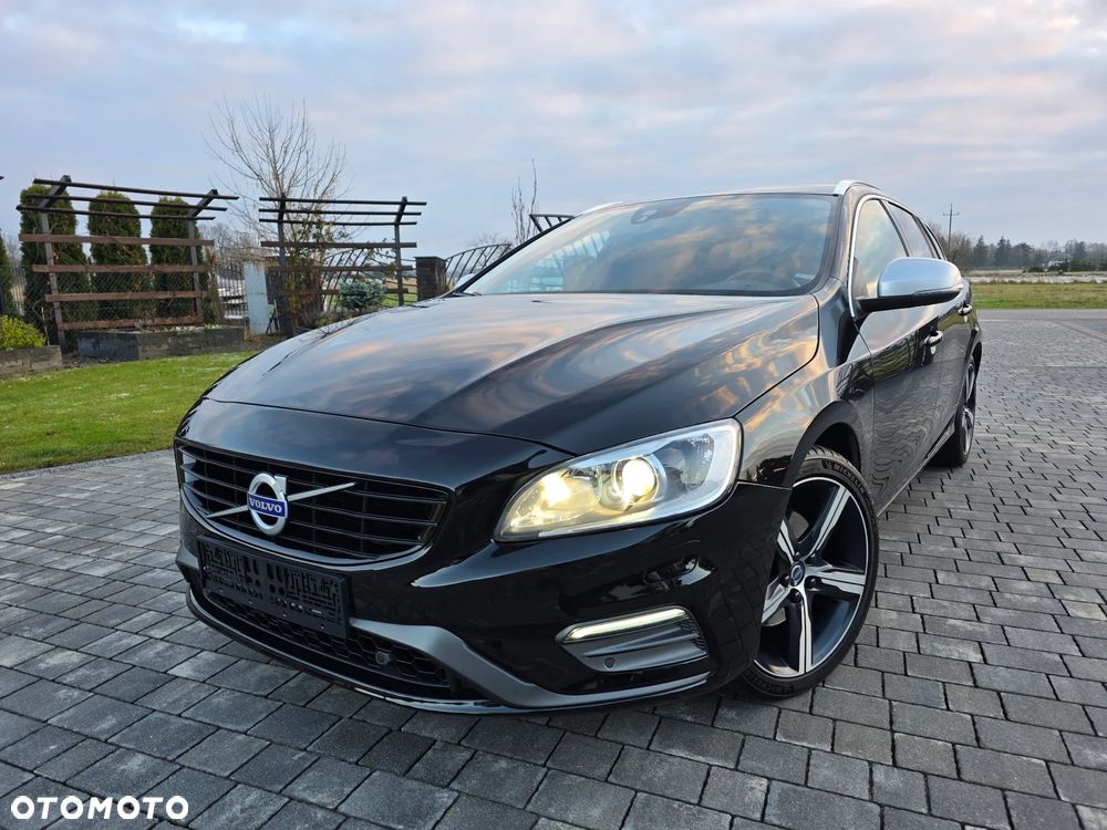 Volvo V60 D3 Geartronic R-Design - 1