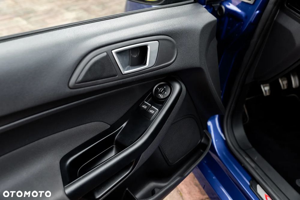 Ford Fiesta 1.6 EcoBoost mit Leder-Sport-Paket ST - 17
